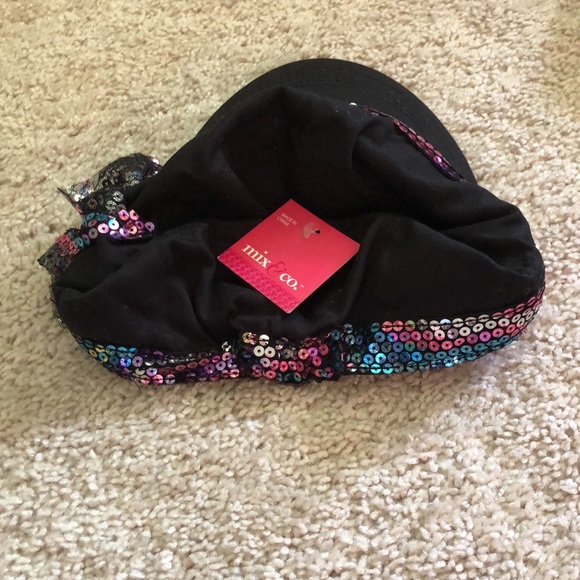 NWT 2 Hats - Picture 4 of 4